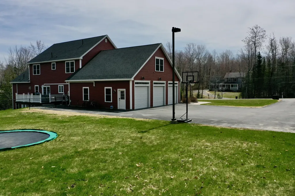 556 Ridge Drive Hermon ME 04401