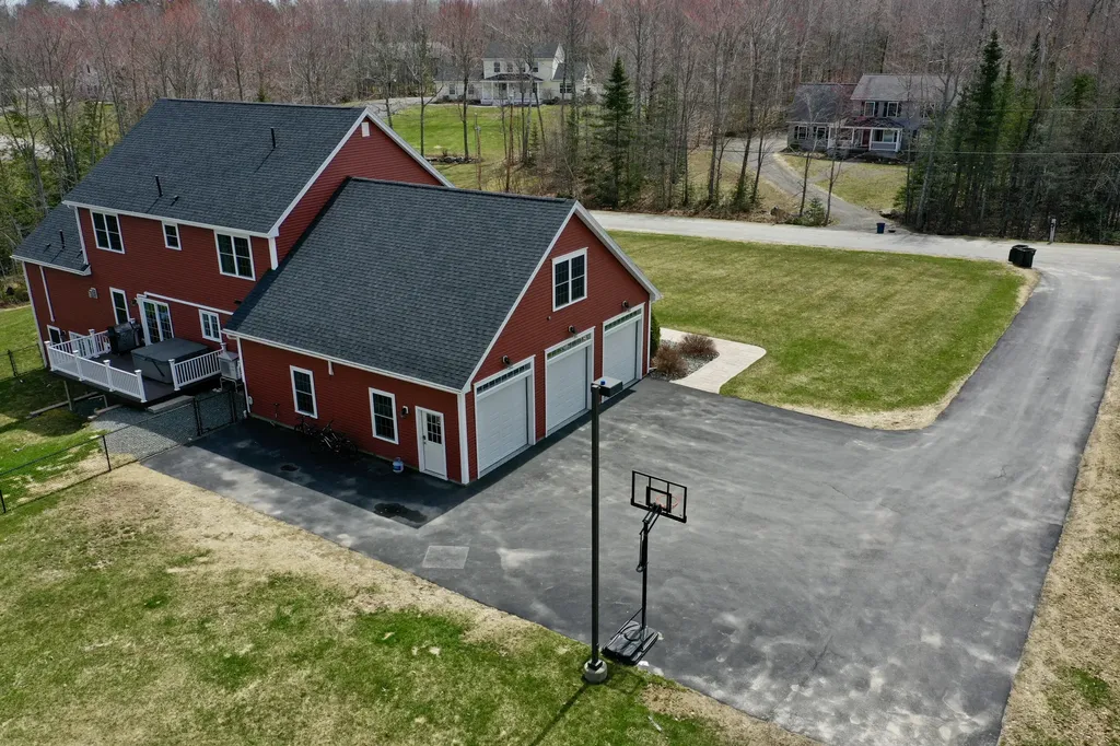 556 Ridge Drive Hermon ME 04401