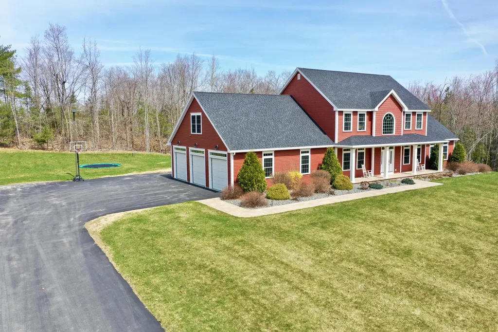 556 Ridge Drive Hermon ME 04401