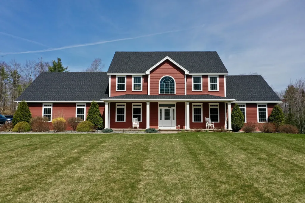 556 Ridge Drive Hermon ME 04401