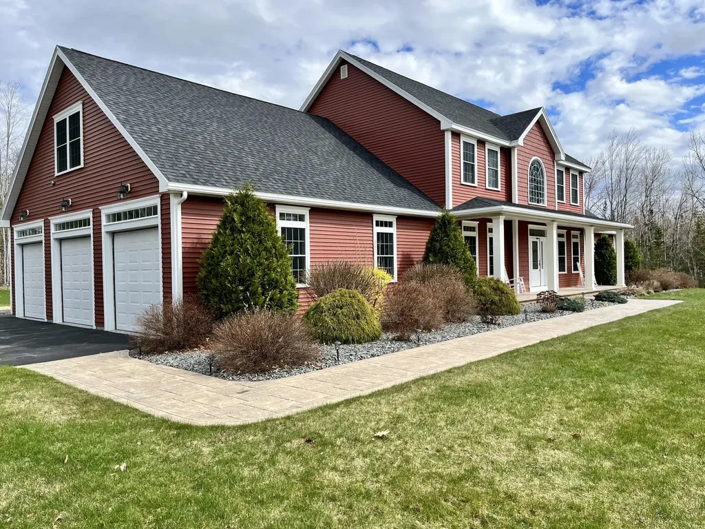 556 Ridge Drive Hermon ME 04401