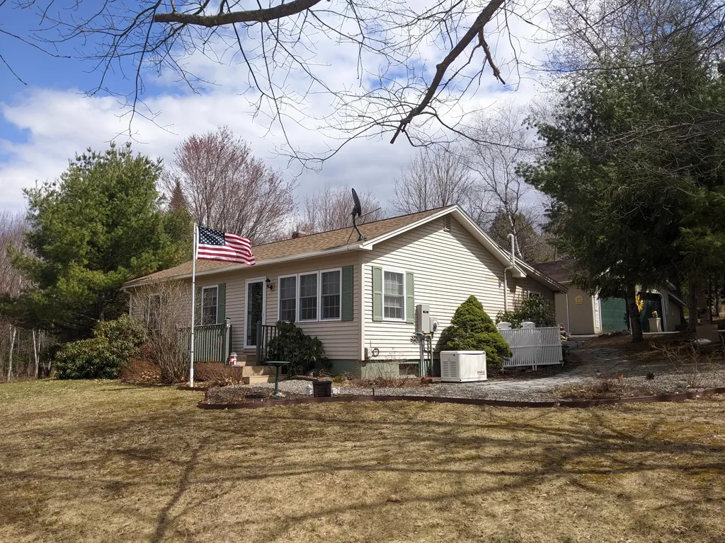 142 Christian Drive Farmington ME 04938