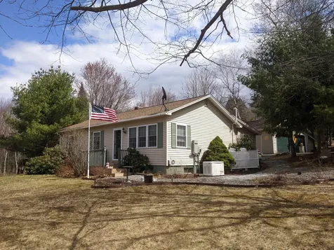 142 Christian Drive Farmington ME 04938