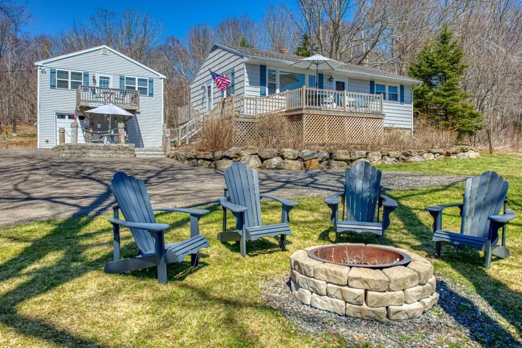 82 Lobster Cove Road Boothbay Harbor ME 04538