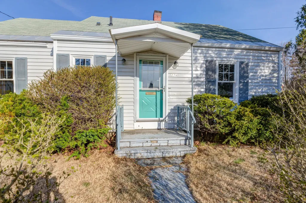 274 Hill Street Biddeford ME 04005