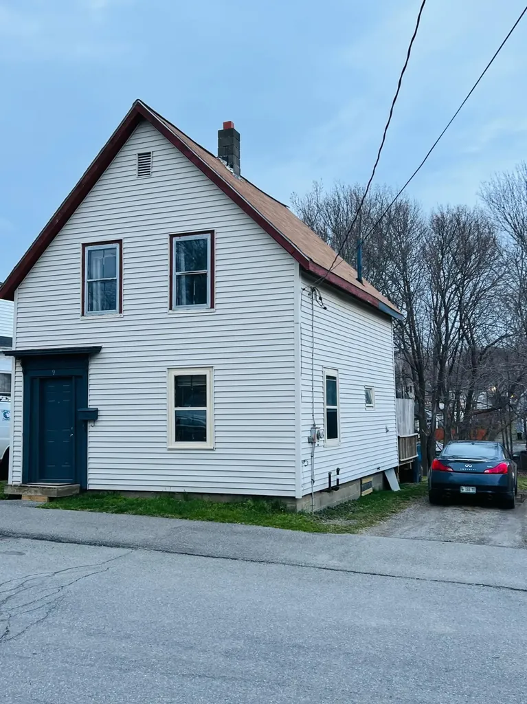 9 Carroll Street Bangor ME 04401