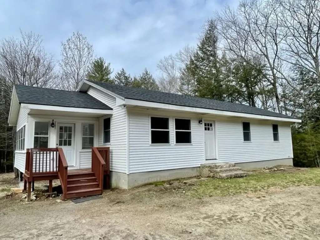 18 Standish Neck Road Gorham ME 04038