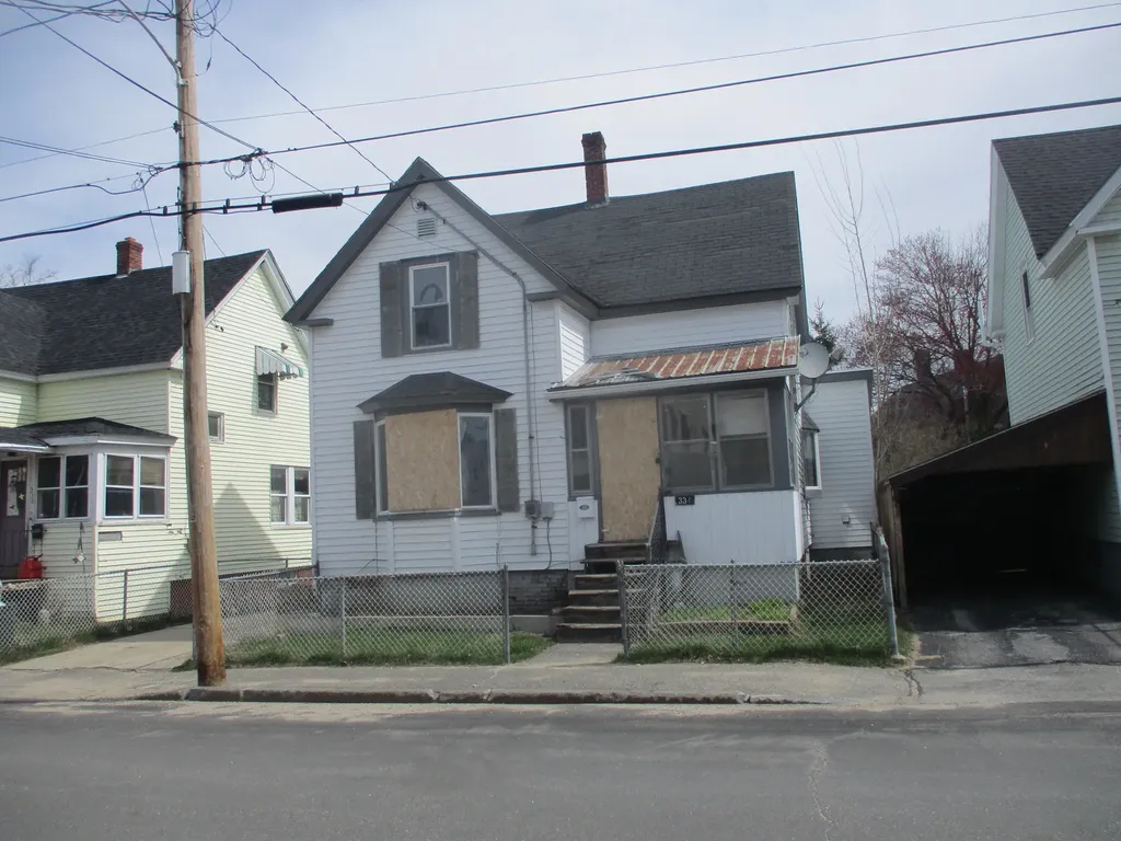334 Cumberland Street Rumford ME 04276