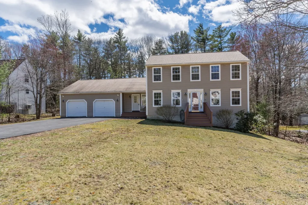 22 Stonewall Way Westbrook ME 04092
