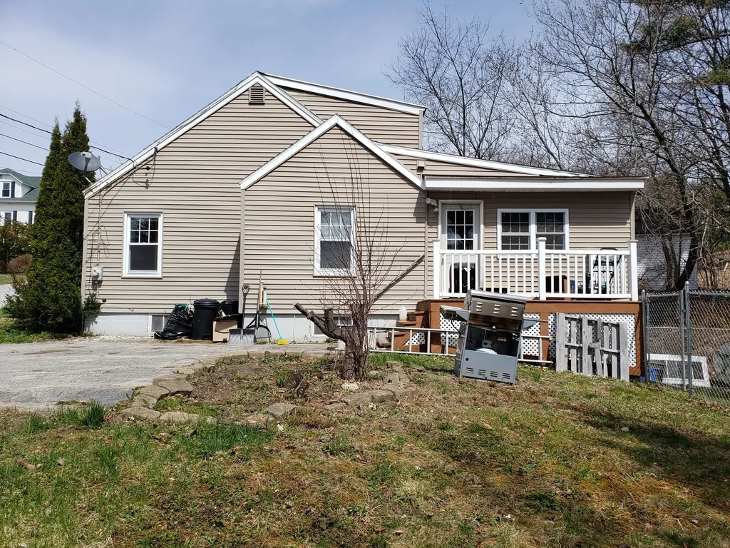 11 Eustis Street Lewiston ME 04240