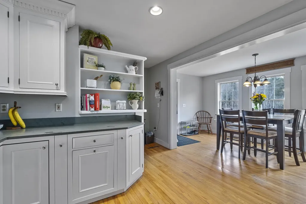 753 Hope Road Camden ME 04843