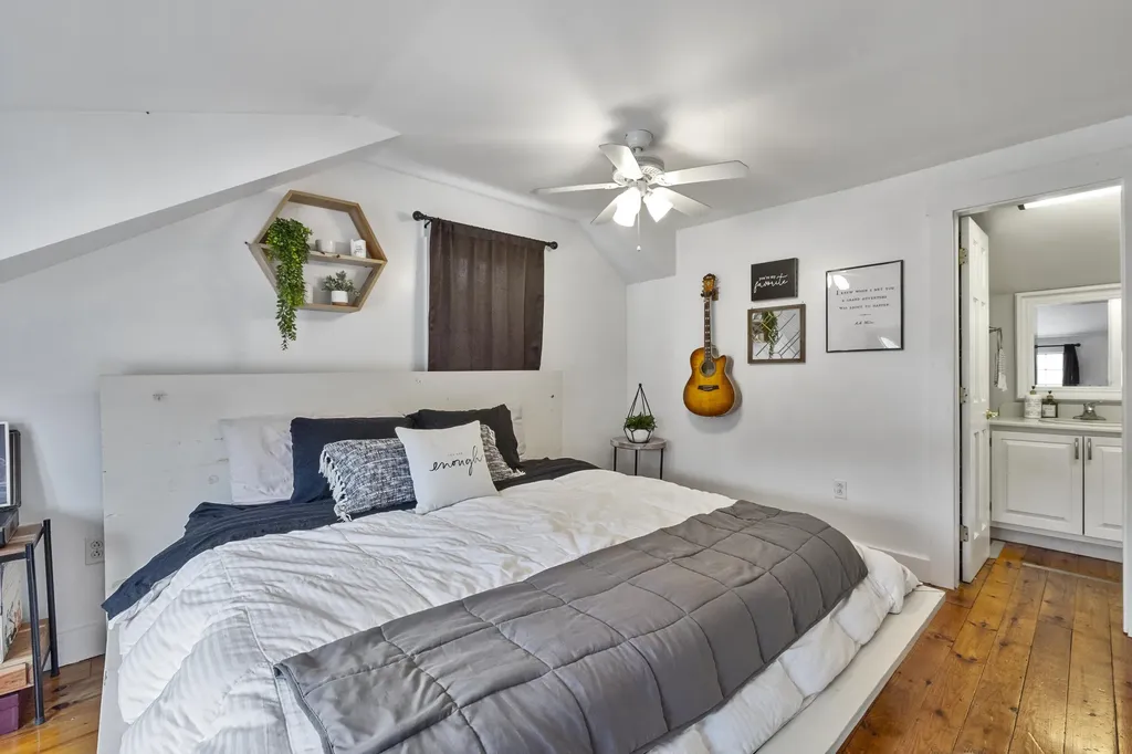 753 Hope Road Camden ME 04843