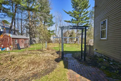 2 Melcher Place Topsham ME 04086