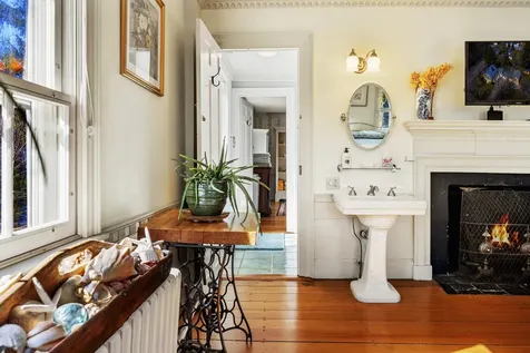 2 Melcher Place Topsham ME 04086
