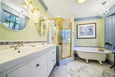 2 Melcher Place Topsham ME 04086