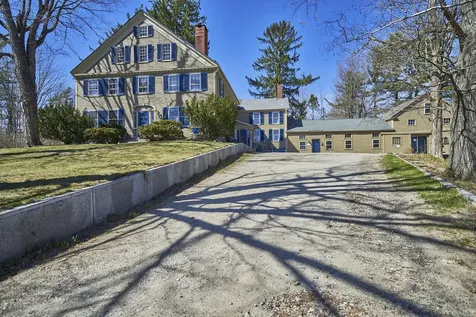 2 Melcher Place Topsham ME 04086