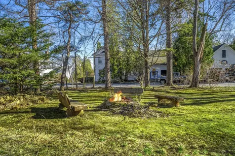 2 Melcher Place Topsham ME 04086
