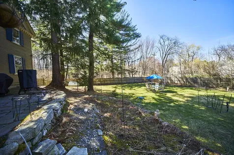 2 Melcher Place Topsham ME 04086