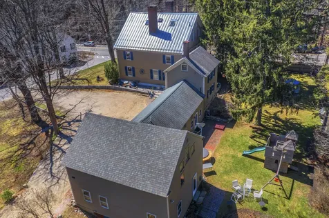 2 Melcher Place Topsham ME 04086