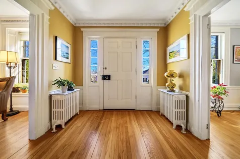 2 Melcher Place Topsham ME 04086