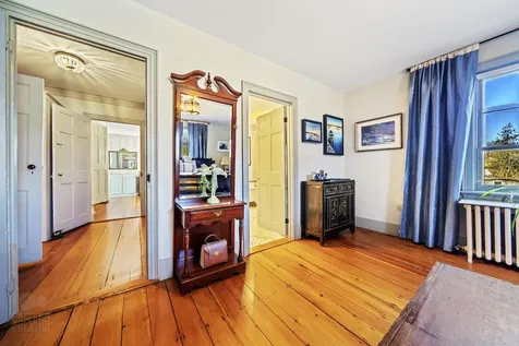 2 Melcher Place Topsham ME 04086