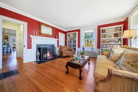 2 Melcher Place Topsham ME 04086