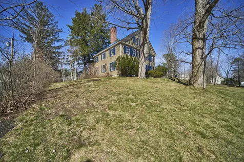 2 Melcher Place Topsham ME 04086