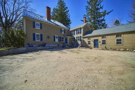 2 Melcher Place Topsham ME 04086