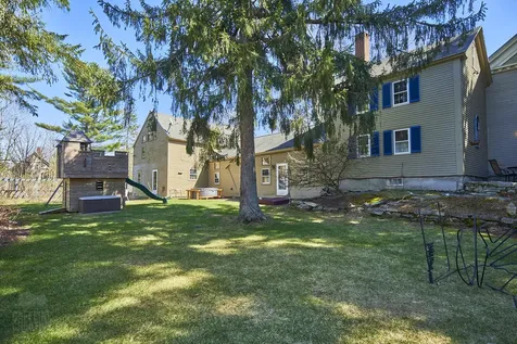 2 Melcher Place Topsham ME 04086