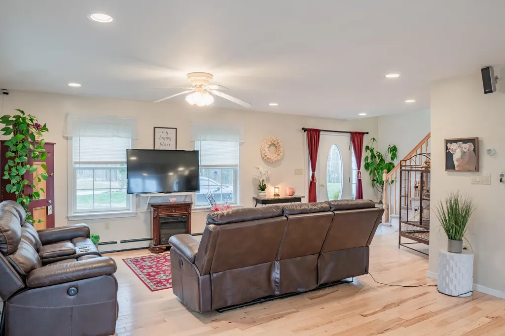 248 Hill Road West Bath ME 04530