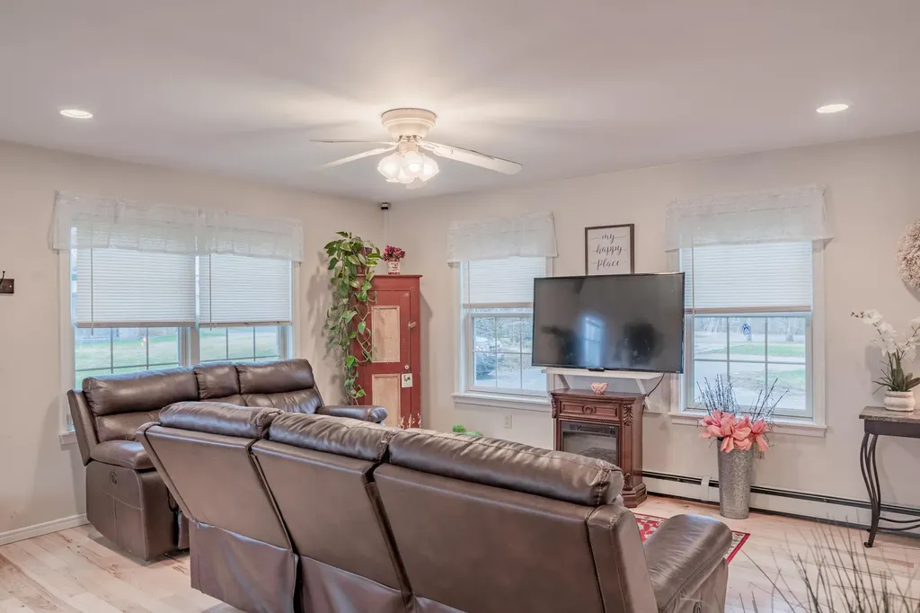 248 Hill Road West Bath ME 04530
