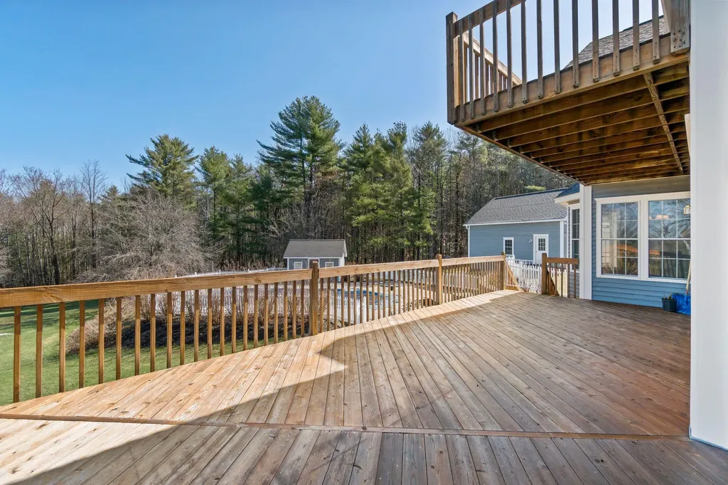 38 Jeffrey Road Minot ME 04258