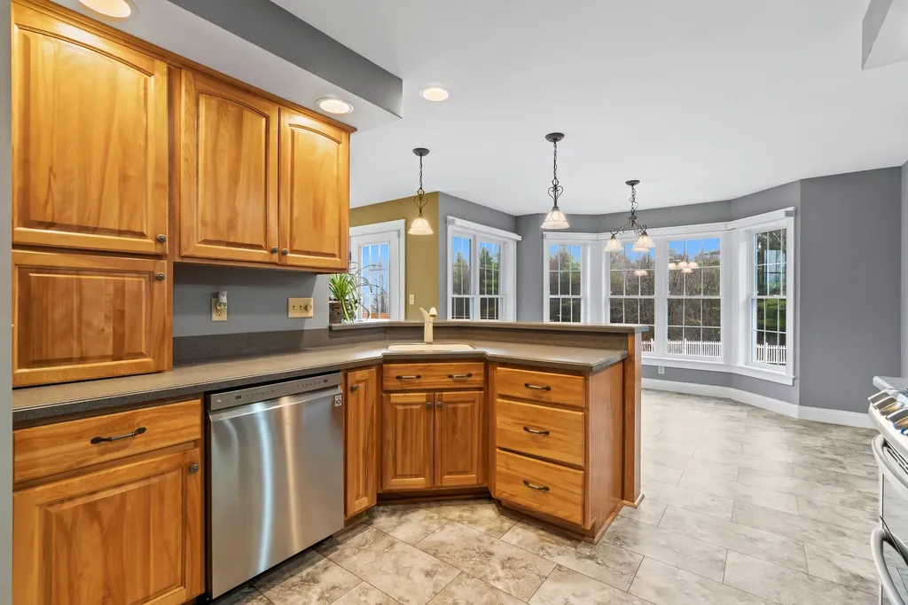 38 Jeffrey Road Minot ME 04258