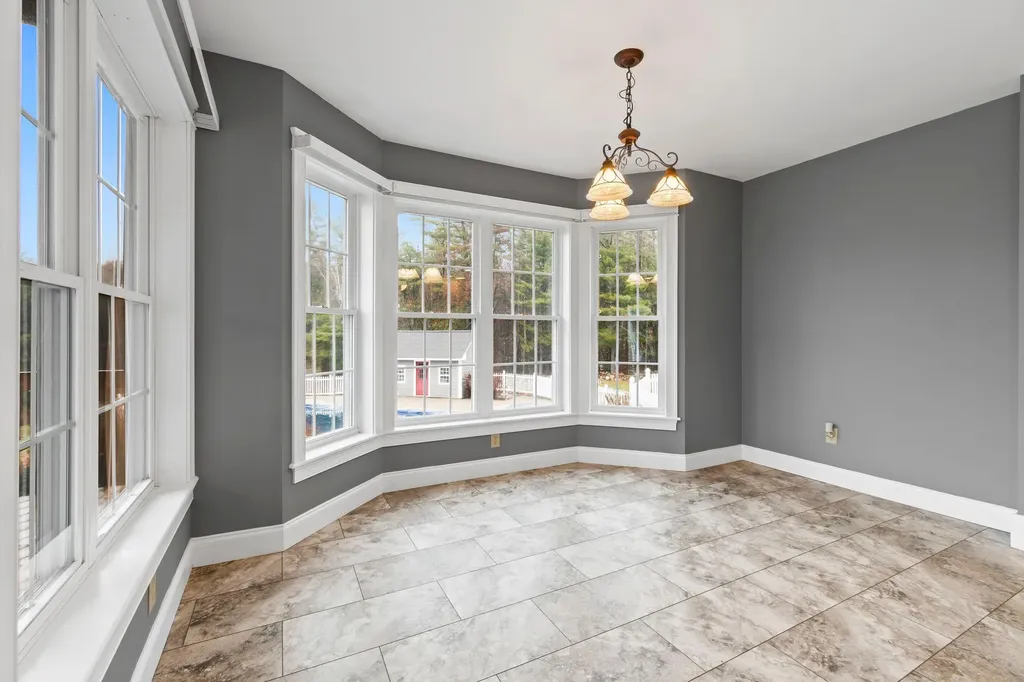 38 Jeffrey Road Minot ME 04258