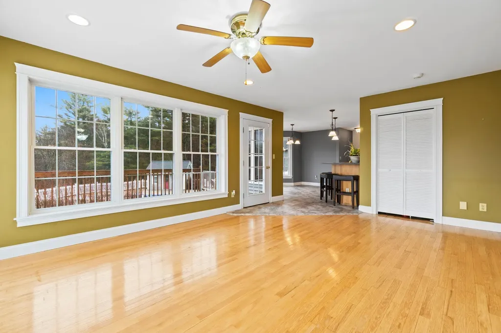 38 Jeffrey Road Minot ME 04258