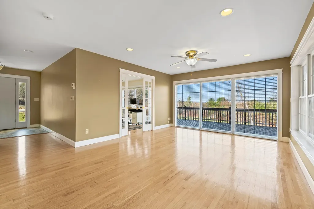 38 Jeffrey Road Minot ME 04258