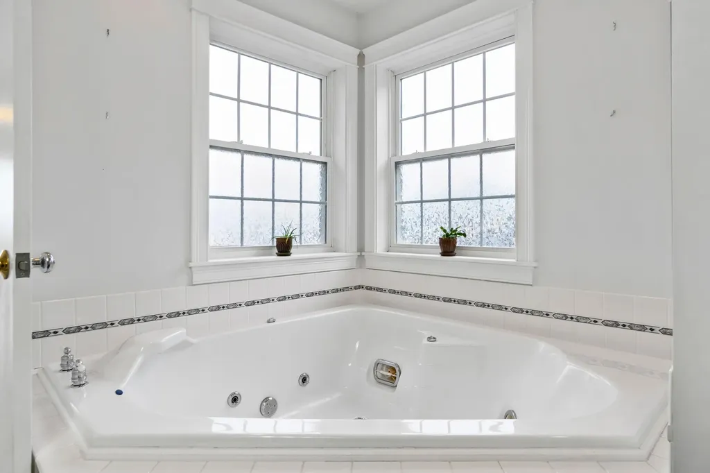 38 Jeffrey Road Minot ME 04258