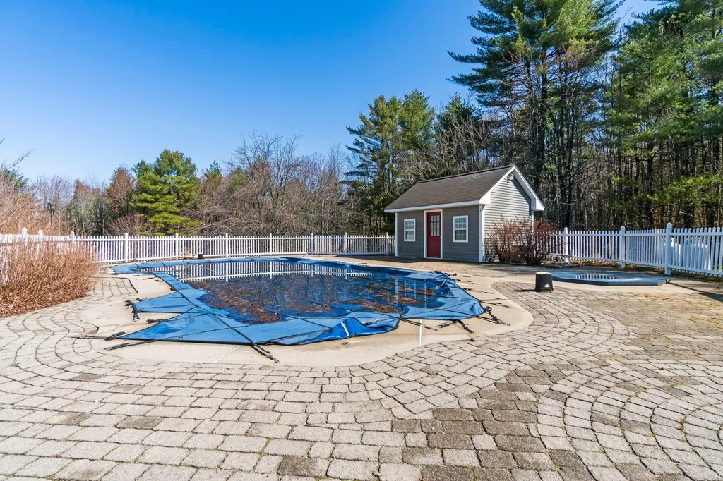 38 Jeffrey Road Minot ME 04258