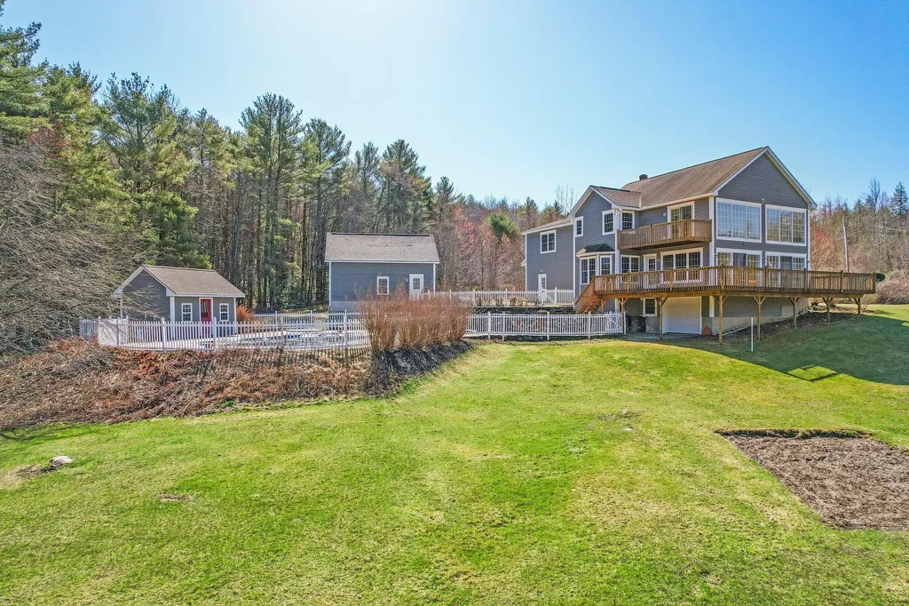 38 Jeffrey Road Minot ME 04258