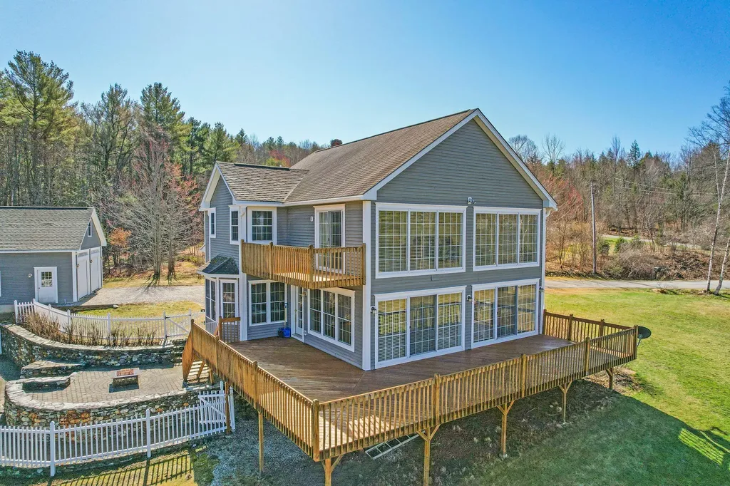 38 Jeffrey Road Minot ME 04258