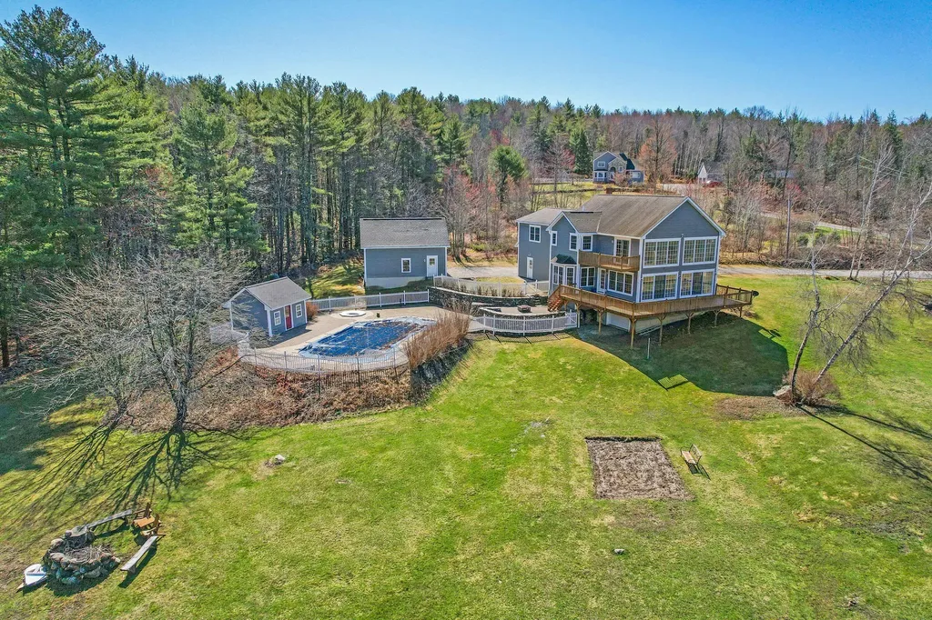 38 Jeffrey Road Minot ME 04258