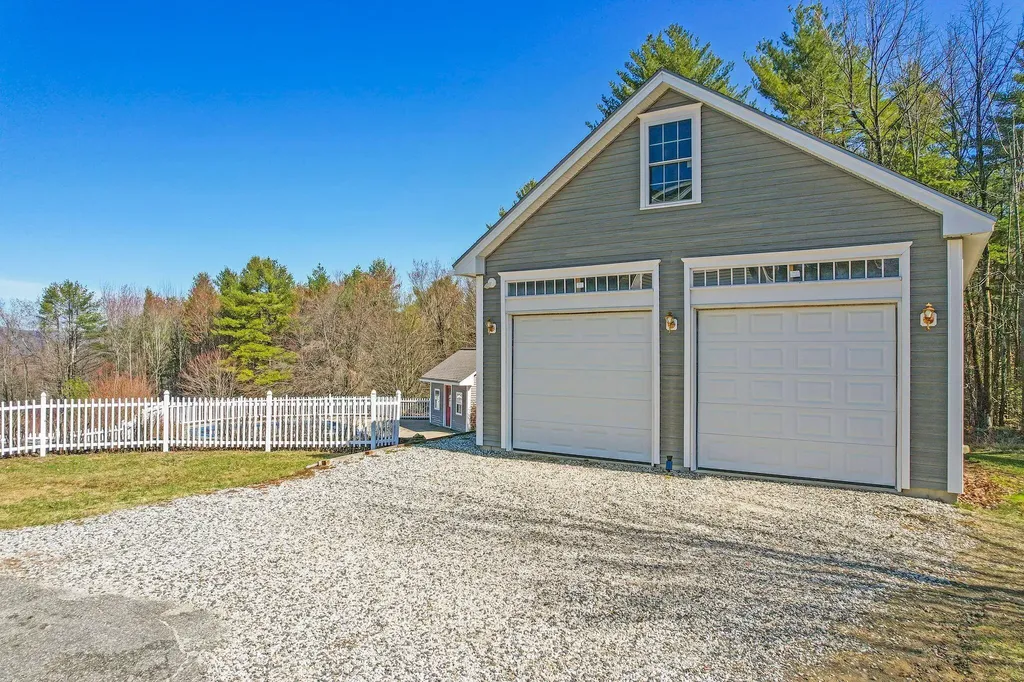 38 Jeffrey Road Minot ME 04258