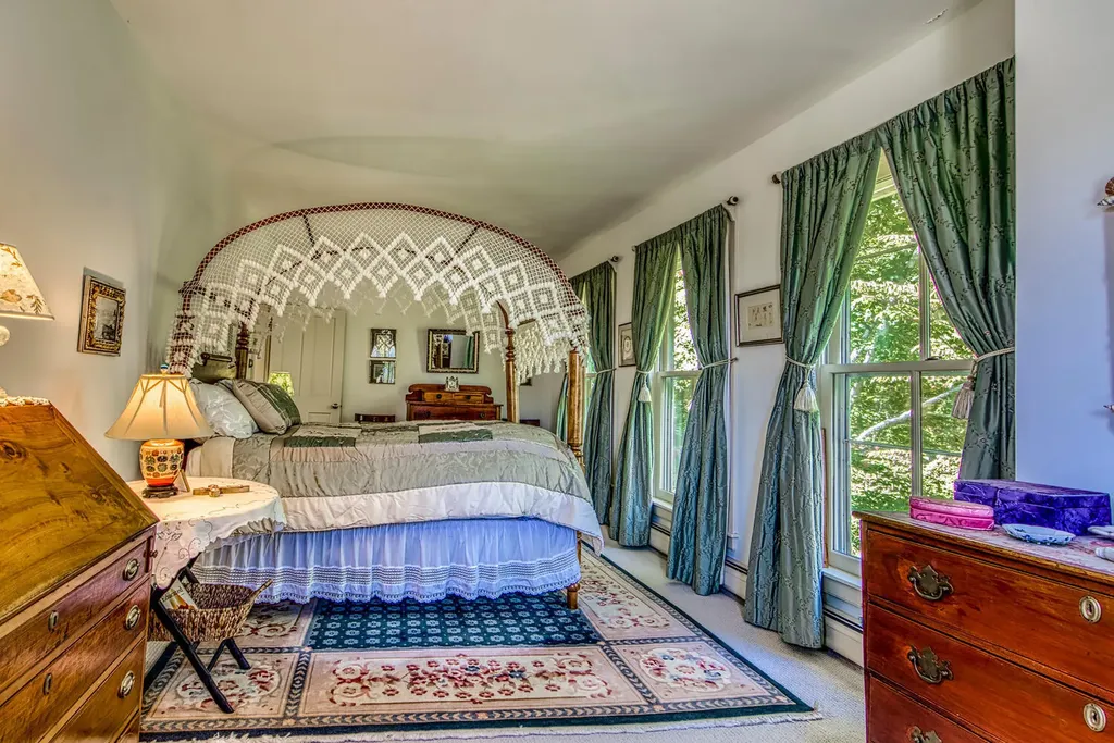 565 Bagaduce Road Brooksville ME 04617
