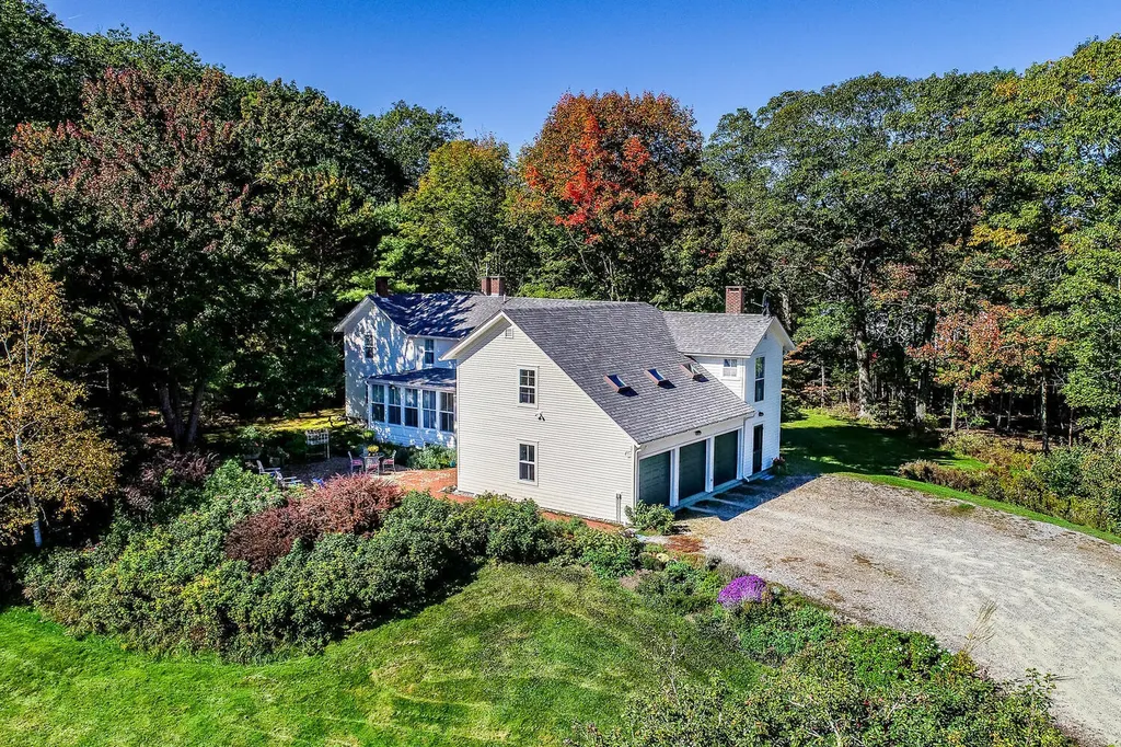565 Bagaduce Road Brooksville ME 04617