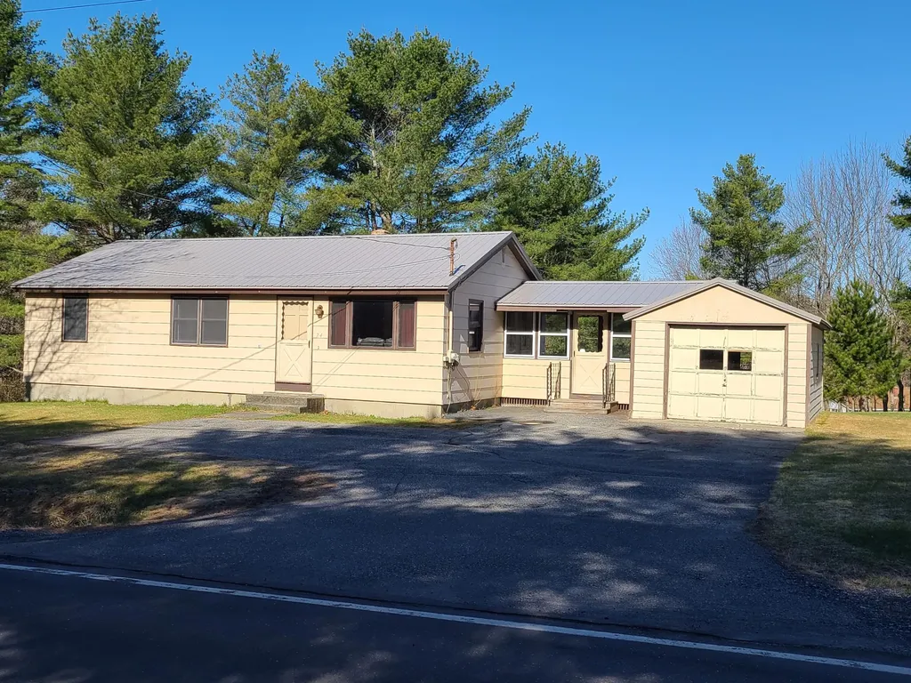 24 Route 41 Winthrop ME 04364