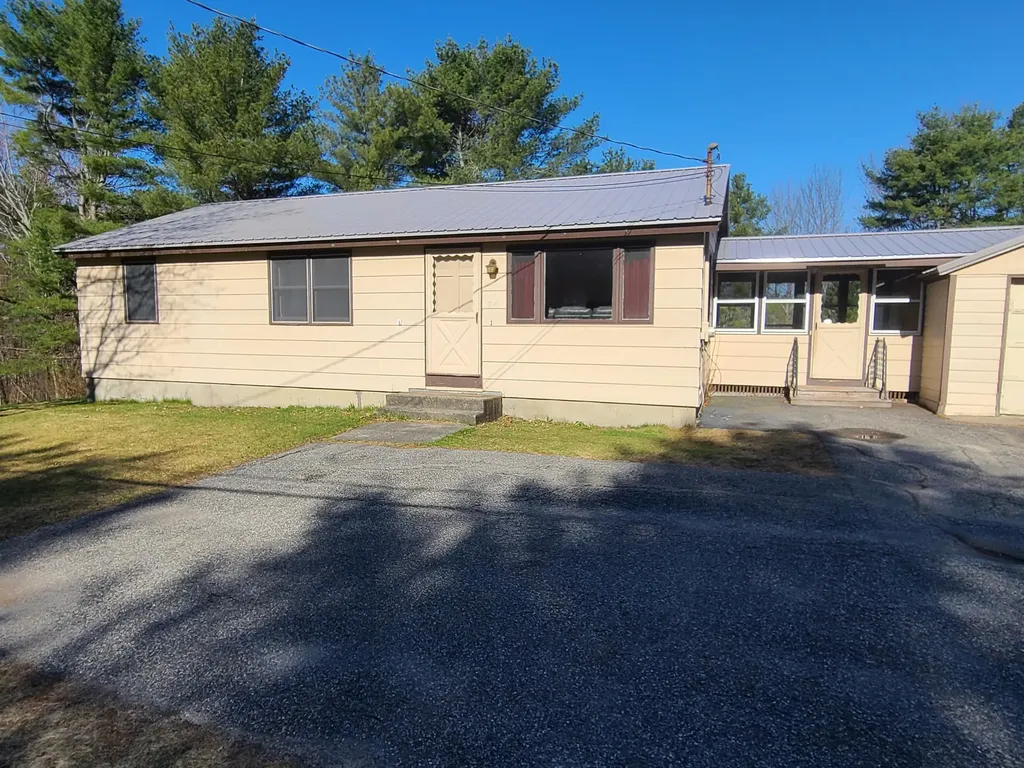 24 Route 41 Winthrop ME 04364