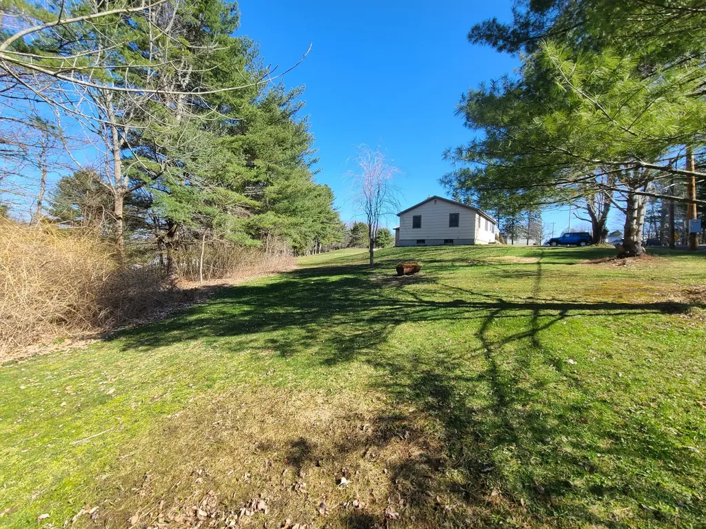 24 Route 41 Winthrop ME 04364