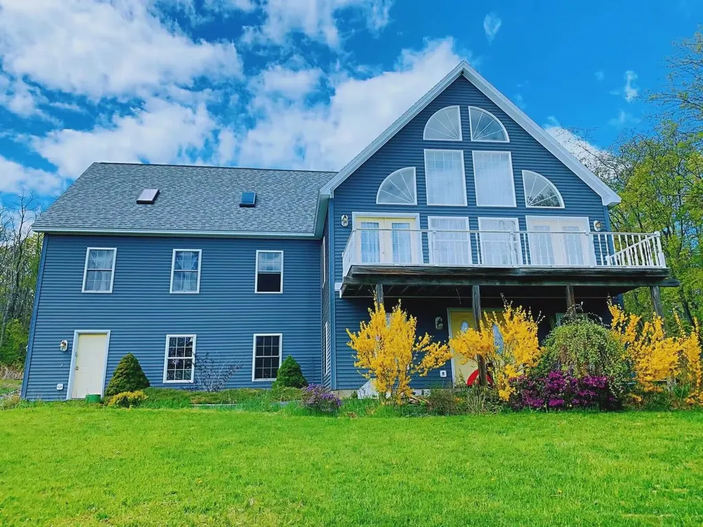 530 Billings Road Hermon ME 04401