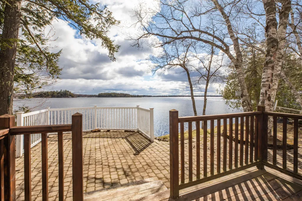 2 Malcolm Lane Glenburn ME 04401