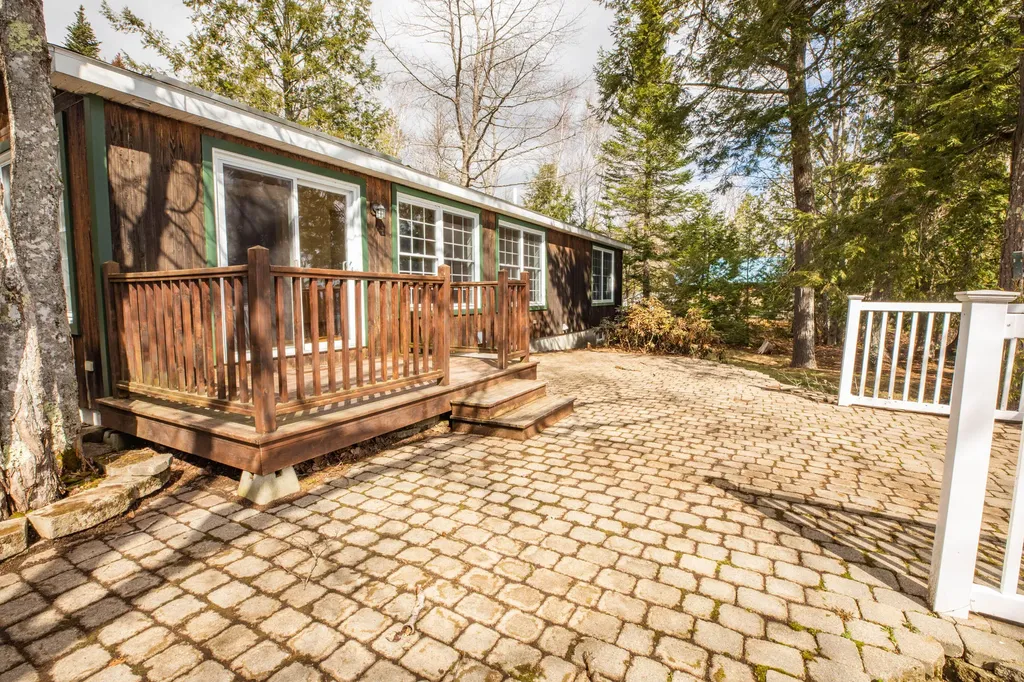 2 Malcolm Lane Glenburn ME 04401
